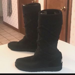 UGG knit boots. Black. Size 11